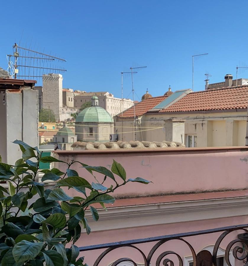 קליארי Su Meri Stampace - Luxury Apartment City Center מראה חיצוני תמונה